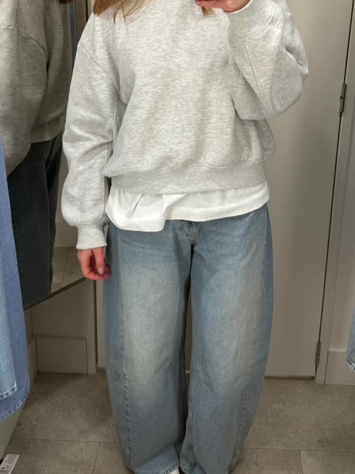 Продаются модные barrel джинсы HM и серая толстовка Zara