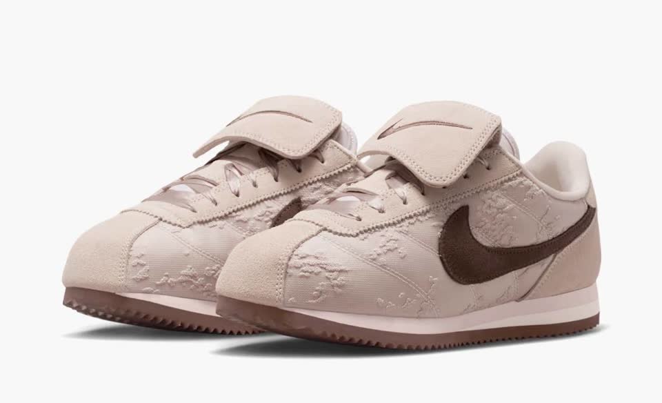 Кроссовки Nike Cortez Textile WMNS Silt Red/Phantom/Light Chocolate