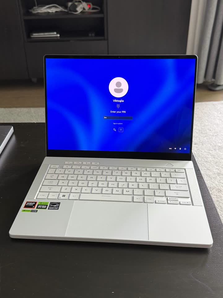 ASUS ROG Zephyrus G14 GA403UV