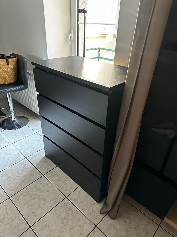 Prodaje se IKEA komoda