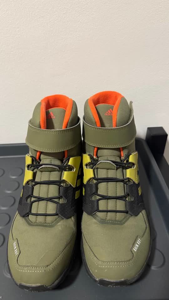 Обувь для хайкинга и зимних прогулок Adidas Terrex