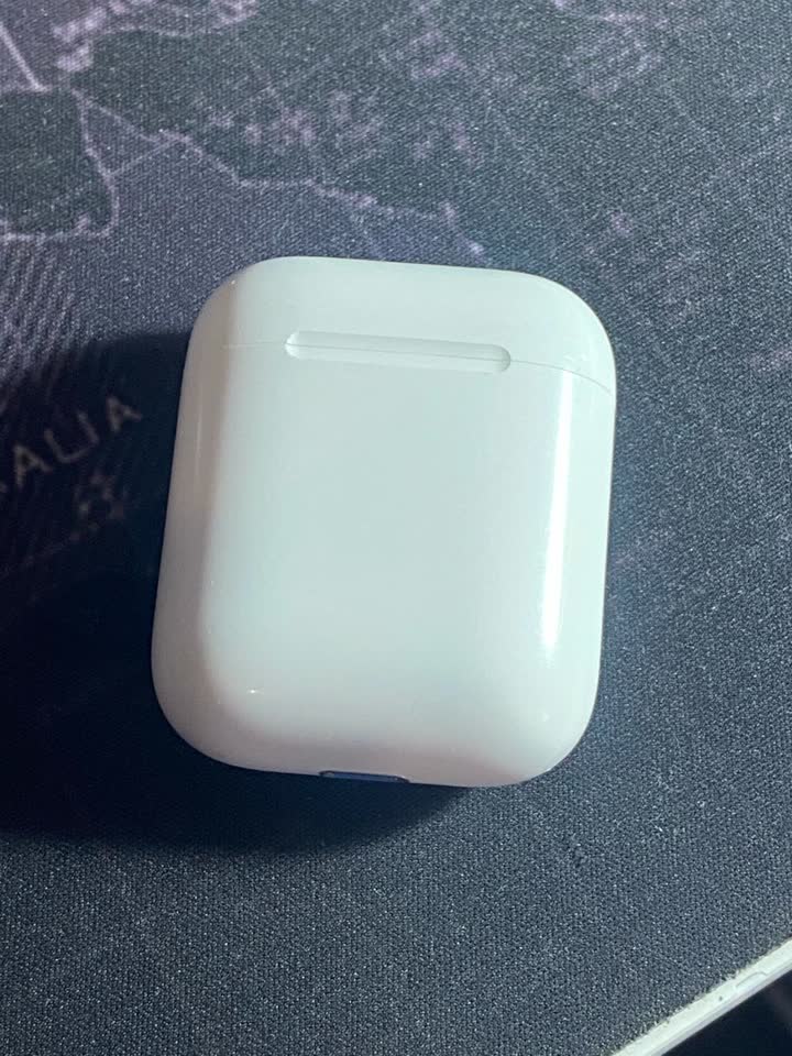 Apple AirPods 2-го поколения