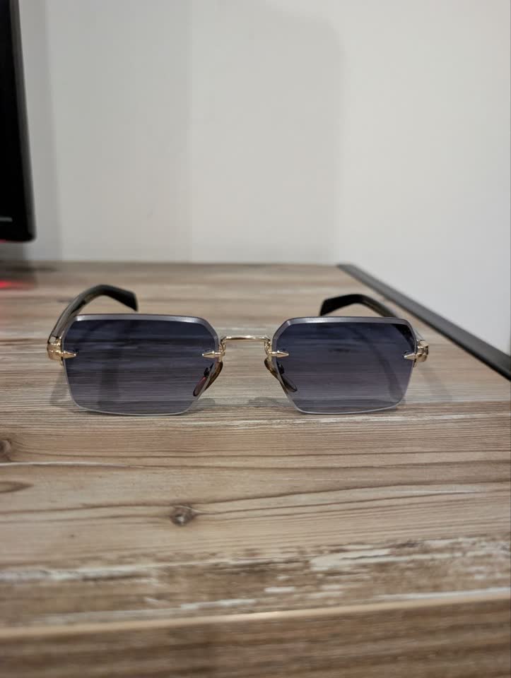 Продам очки David Beckham DB 7109/S