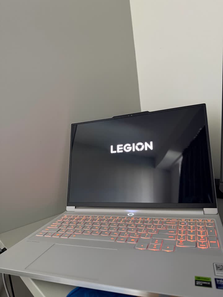 Продам игровой ноутбук Lenovo Legion 7