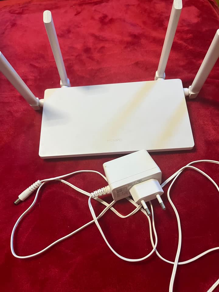 Продам WiFi роутер гигабитник