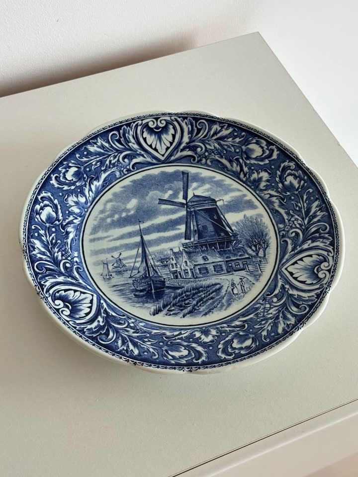 Винтажная настенная тарелка Royal Sphinx Maastricht Delfts Blauw