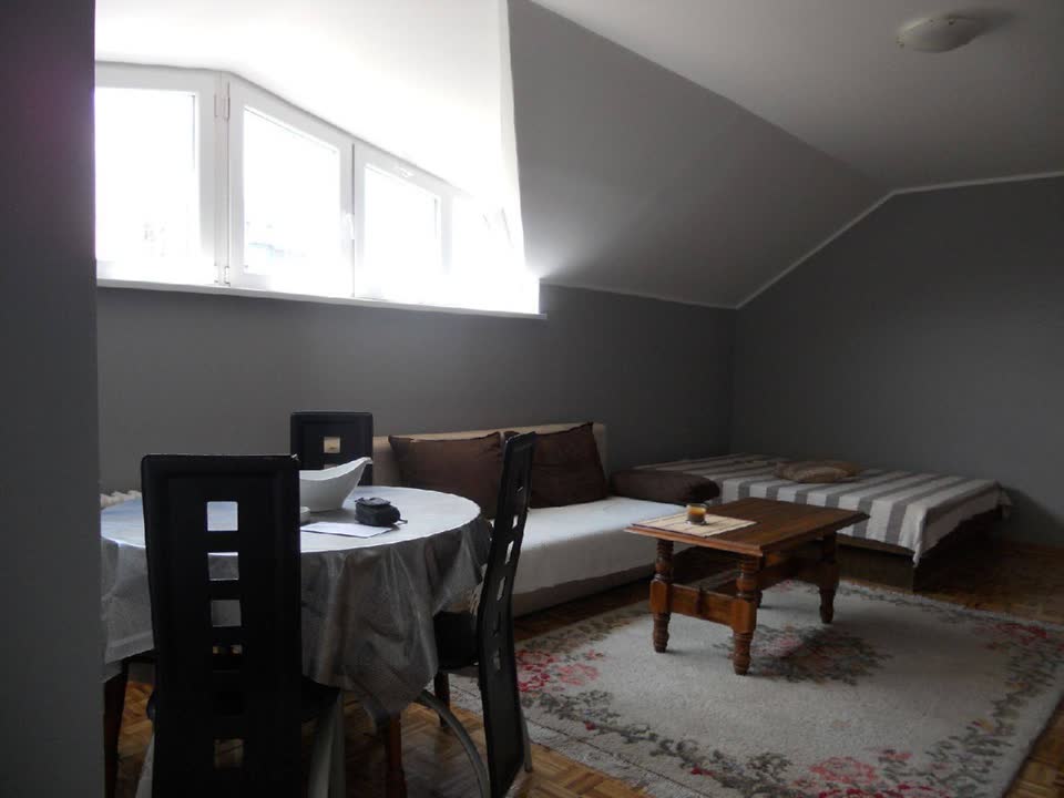 Сдаётся квартира в Lion, Звездара, 40 м²