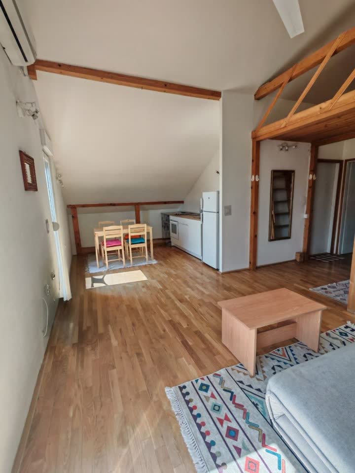 Izdaje se dvosoban stan, Vračar, 66 m²