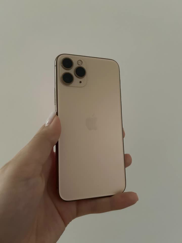 Prodajem iPhone 11 Pro 64GB