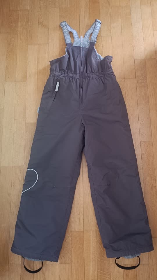 Odličan vodootporan zimski polukombinezon Kerry za 134 cm