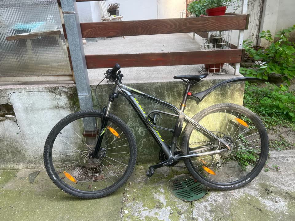 Specialized Rockhopper MTB, рама M — отличное состояние
