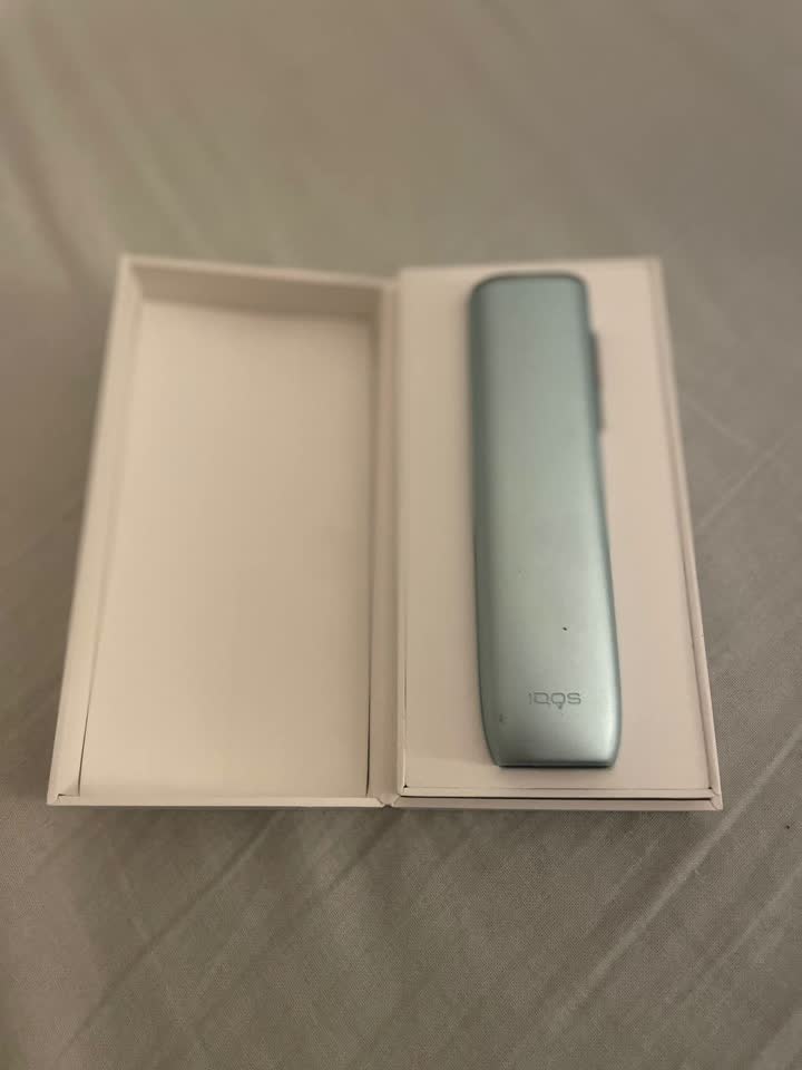 Na prodaju: 2 iQOS-a, AirPods 3, uređaj za povezivanje tastature i miša sa konzolom, Ploom
