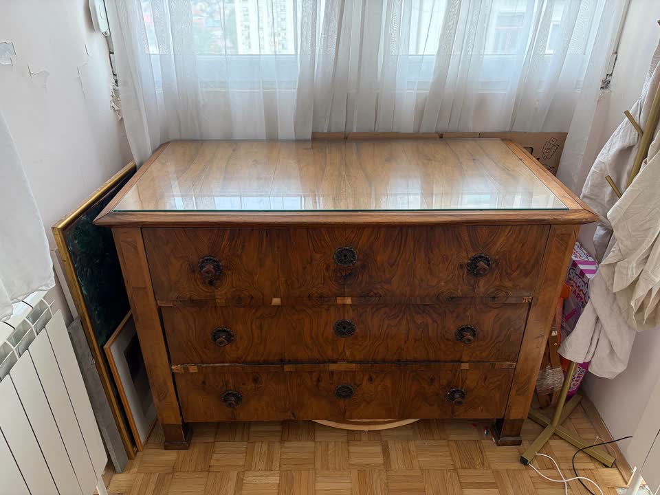 Комод антикварный