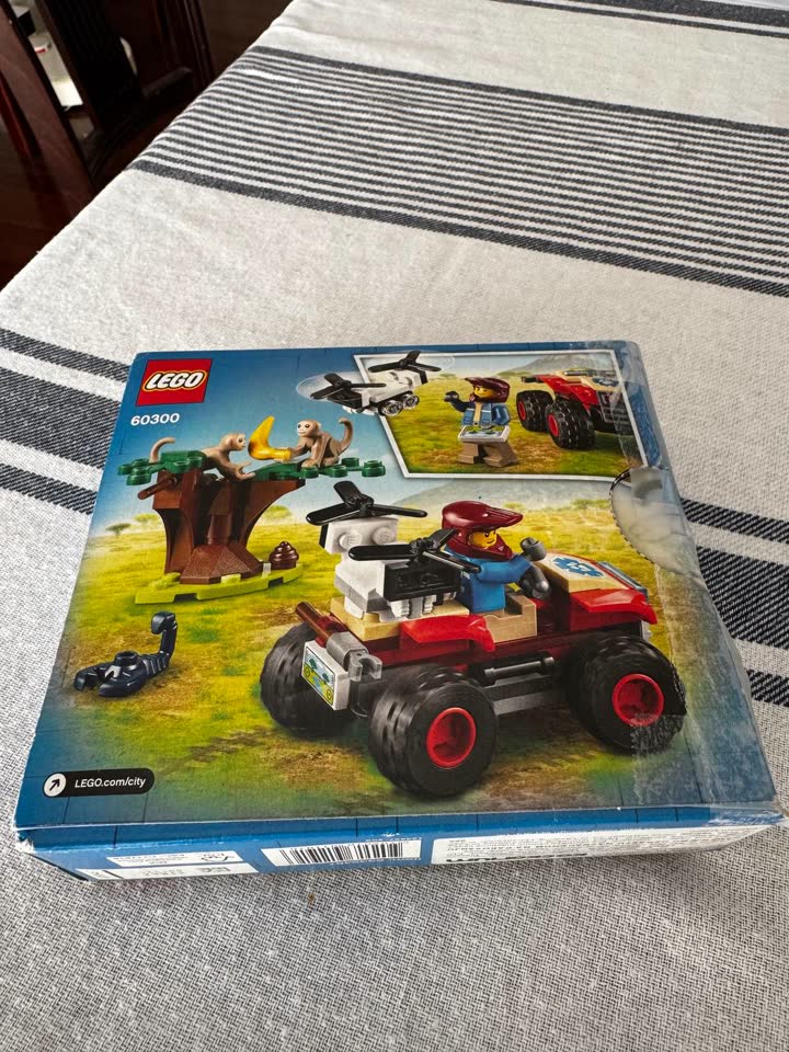 Lego City: kvadrocikl i dron, aviončić