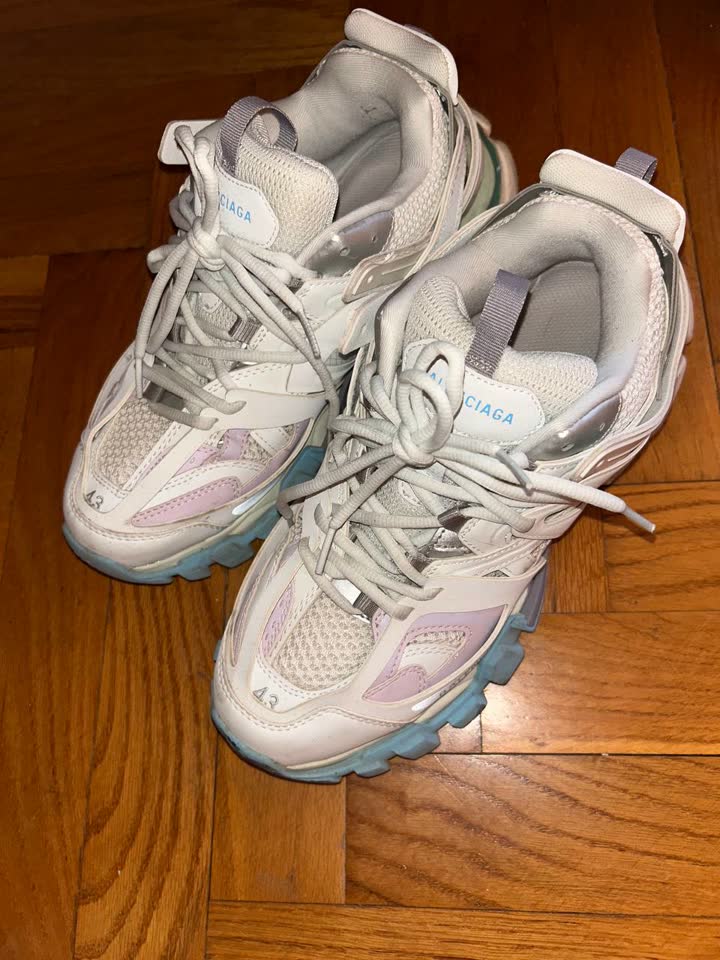 Balenciaga track