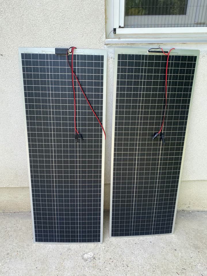 2 fleksibilna solarna panela po 200W