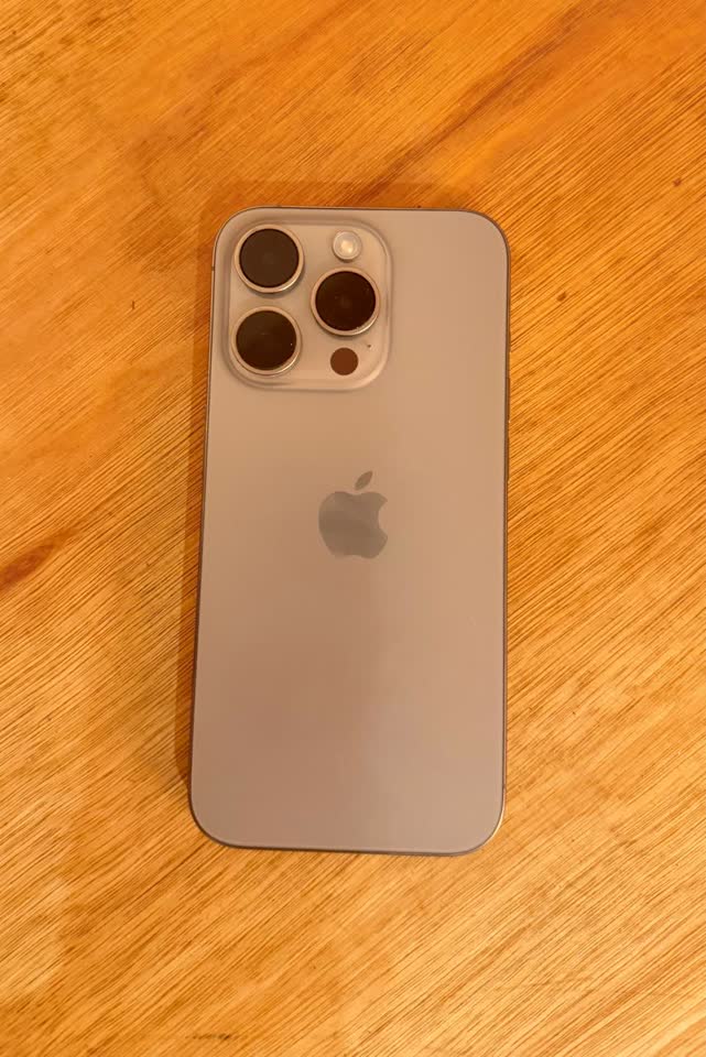 iPhone 15 Pro (128, Natural Titanium)