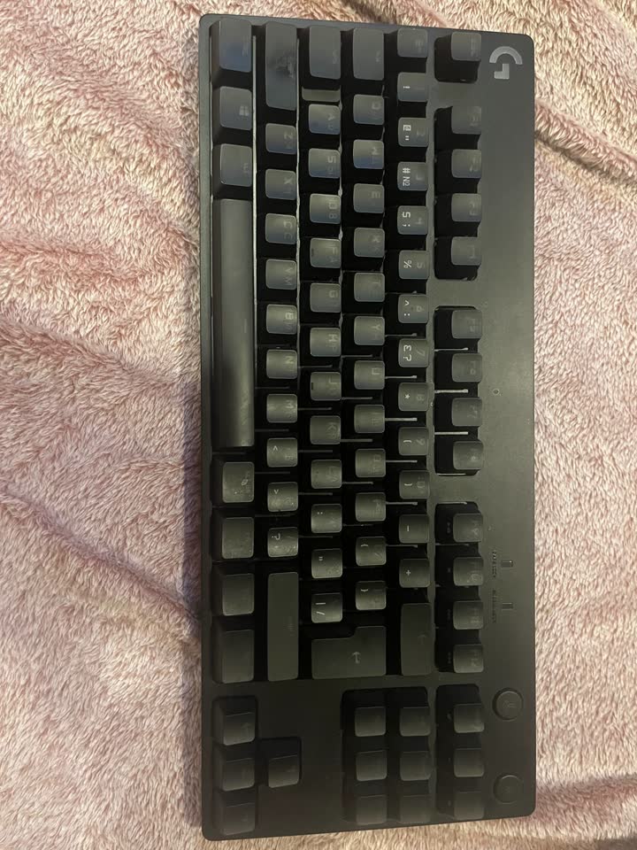Продам клавиатуру Logitech g pro