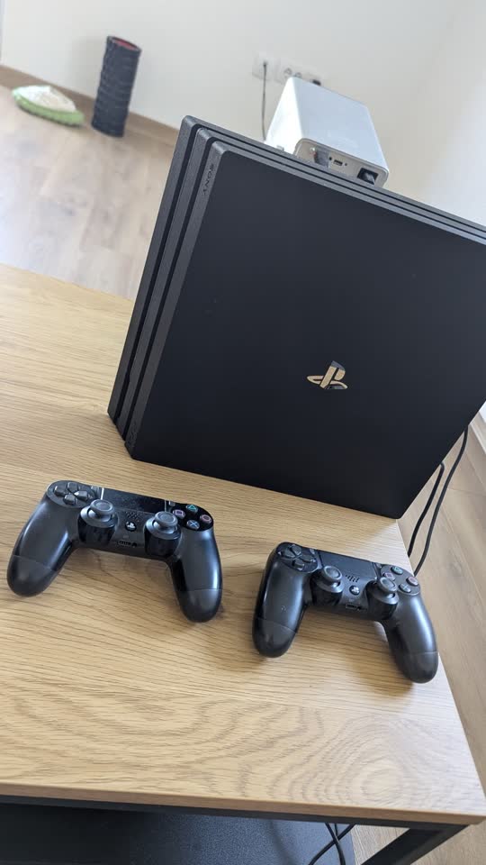 SONY PLAYSTATION 4 PRO