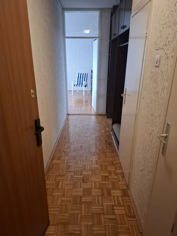 Сдаю 2-комнатную квартиру в Новом Белграде, Блок 70