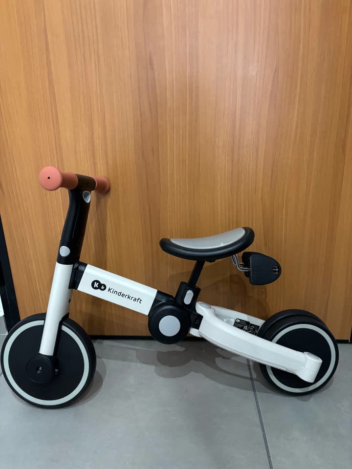 Prodajem Kinderkraft 3 u 1 balans bicikl