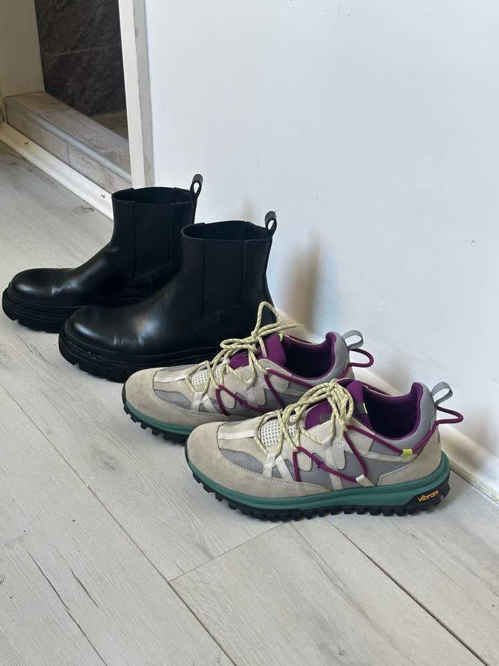 1. Кроссовки https://akross.world/product/xa-01-como-island/ подошва vibram. Размер 43, стел