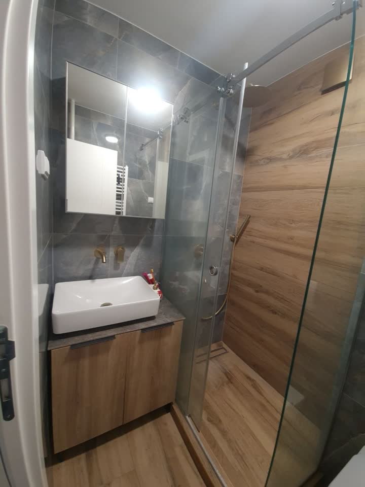 Prodaja stana u centru, 76 m²