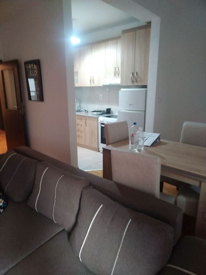 Izdajem stan u Beogradu, Đeram, 50 m²