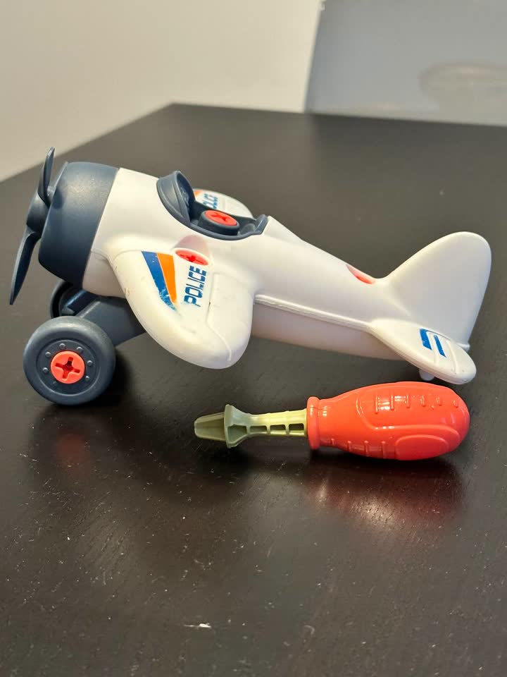 Rastavljivi avion