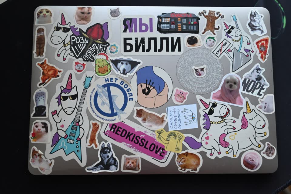 Macbook Air i3 8/256 early 2020