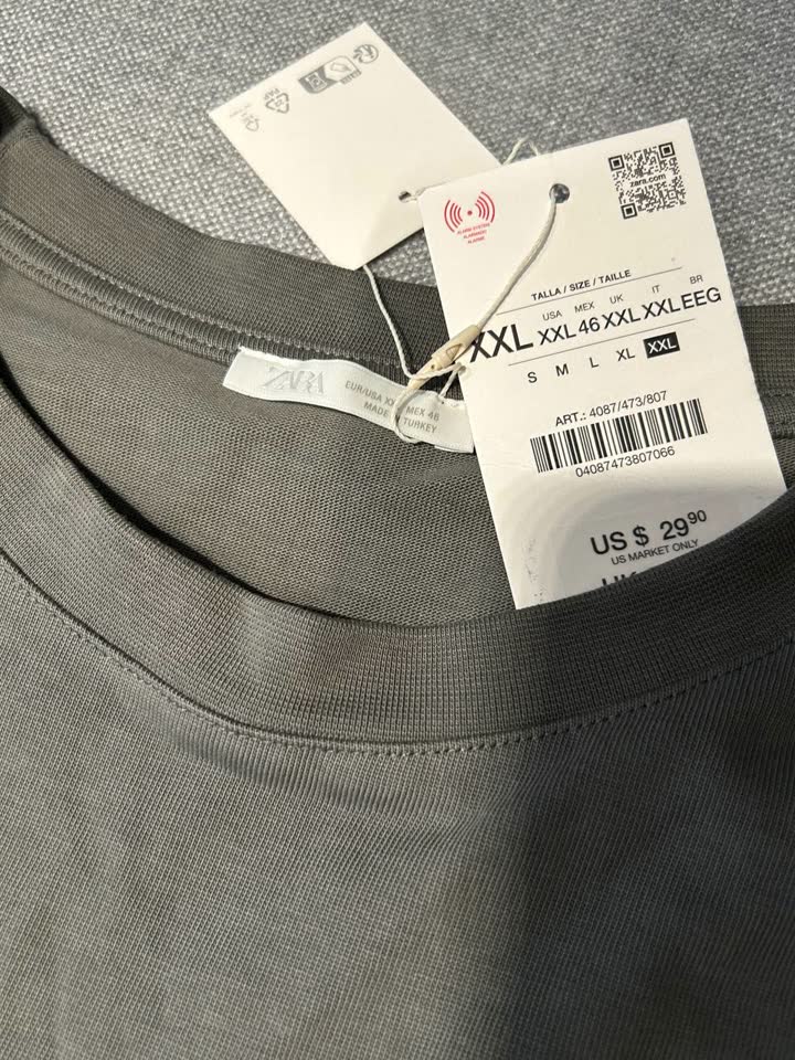 Nova Zara majica sa etiketom