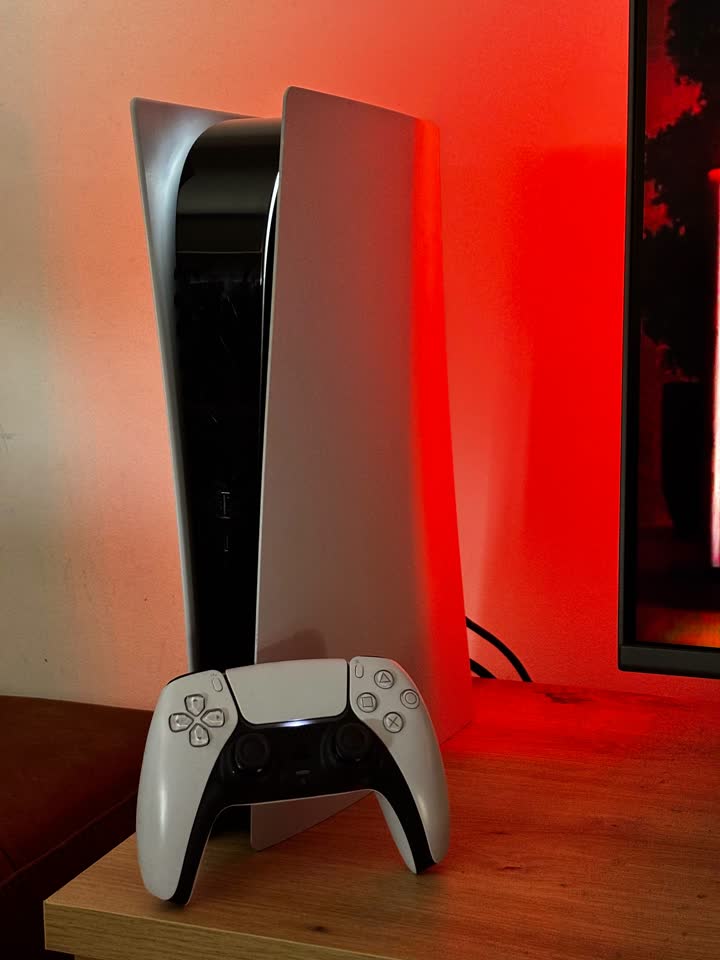 PlayStation 5 / PS5 Digital Edition