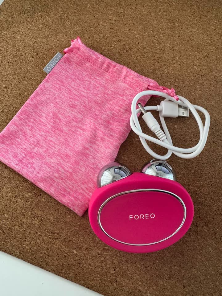 Продам микротоковый массажер Foreo Bear
