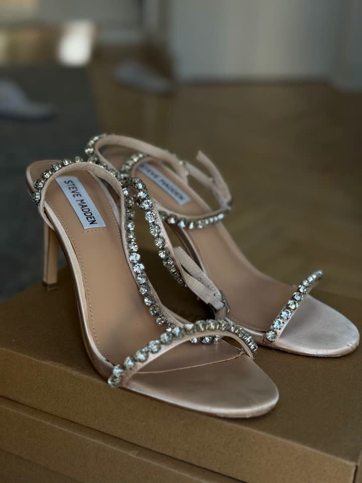 Sandale Steve Madden sa cirkonima