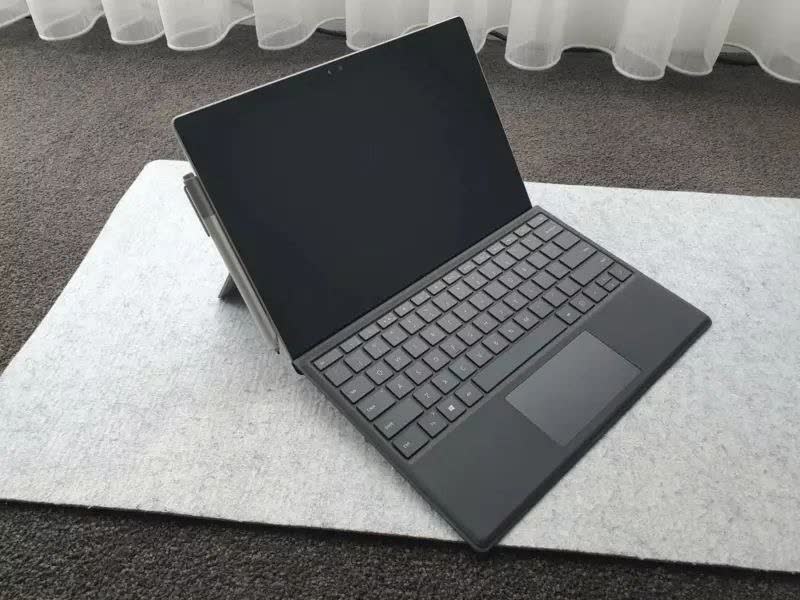 MICROSOFT SURFACE PRO 6 — 12.3" Touch | i5 | 8GB | 256GB SSD