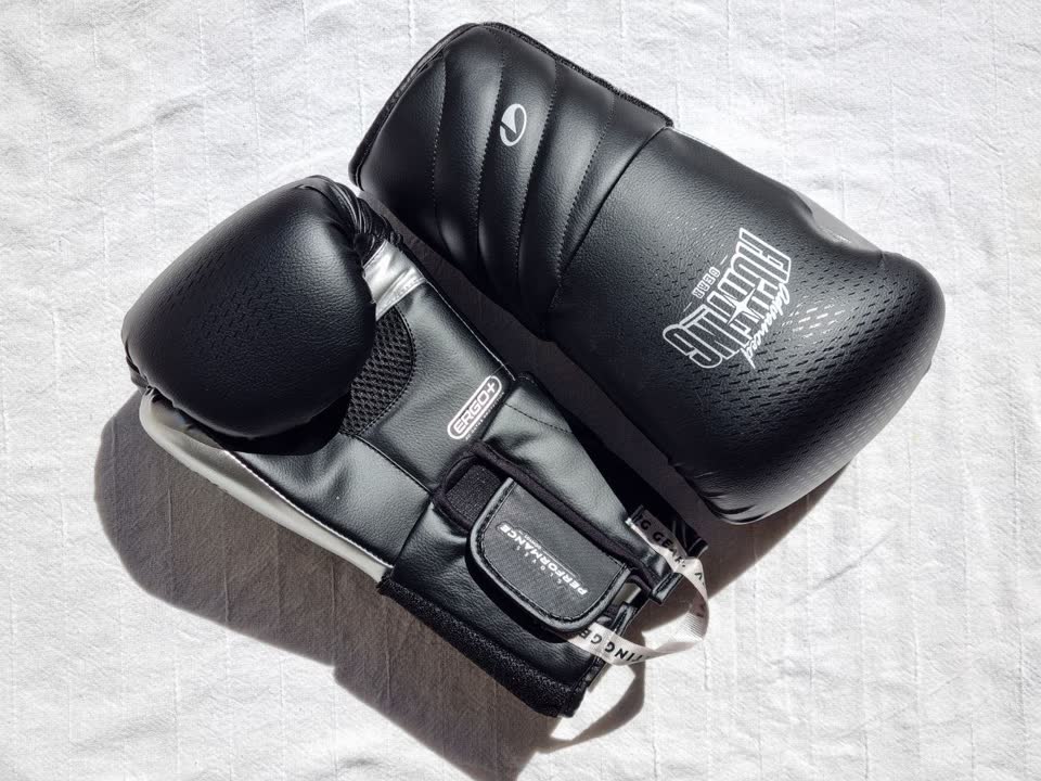 Продам боксёрские товары Outshock из Decathlon
