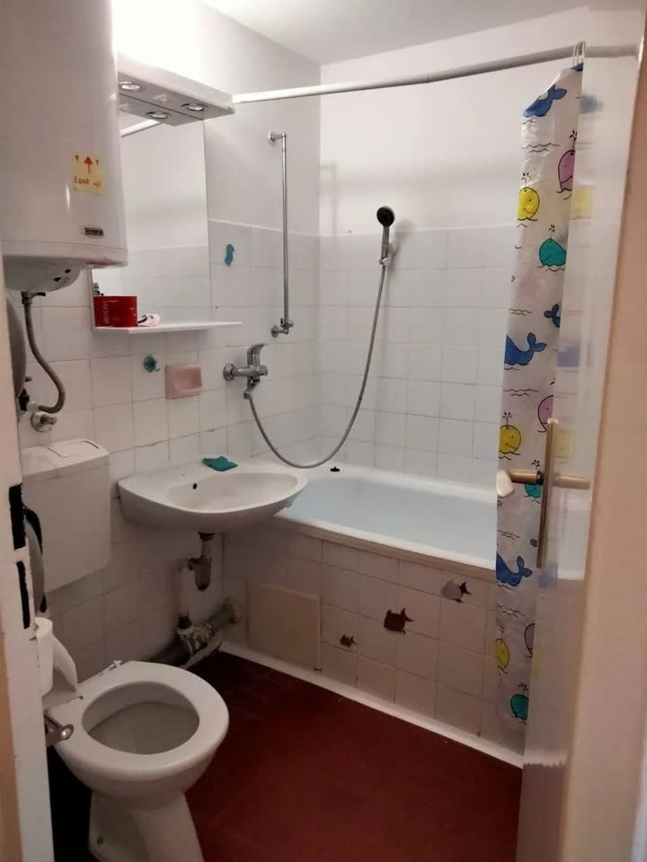 Izdajem dvosoban stan u Novom Beogradu, blok 45