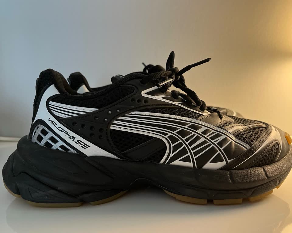 Продаю кроссовки Puma Velophasis, женские, 37 размер