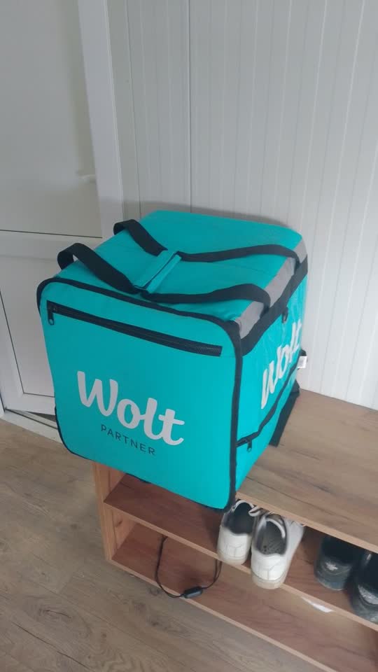 Продам сумку Wolt