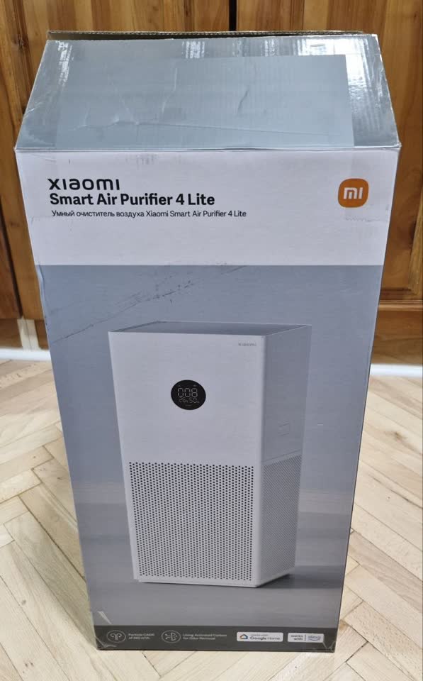 Air Purifer Xiaomi 4 Lite u dobrom stanju sa kutijom