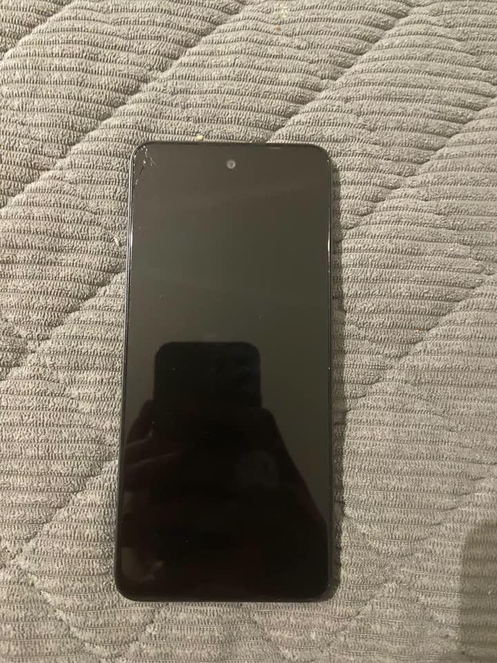 Na prodaju telefon Techno Spark GO