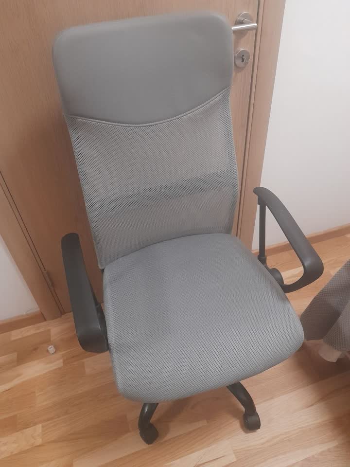 Kancelarijska stolica Jysk BILLUM siva