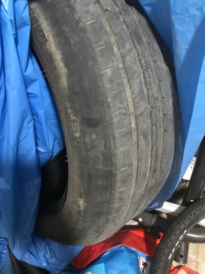Отдам даром старую резину 205/55 R16