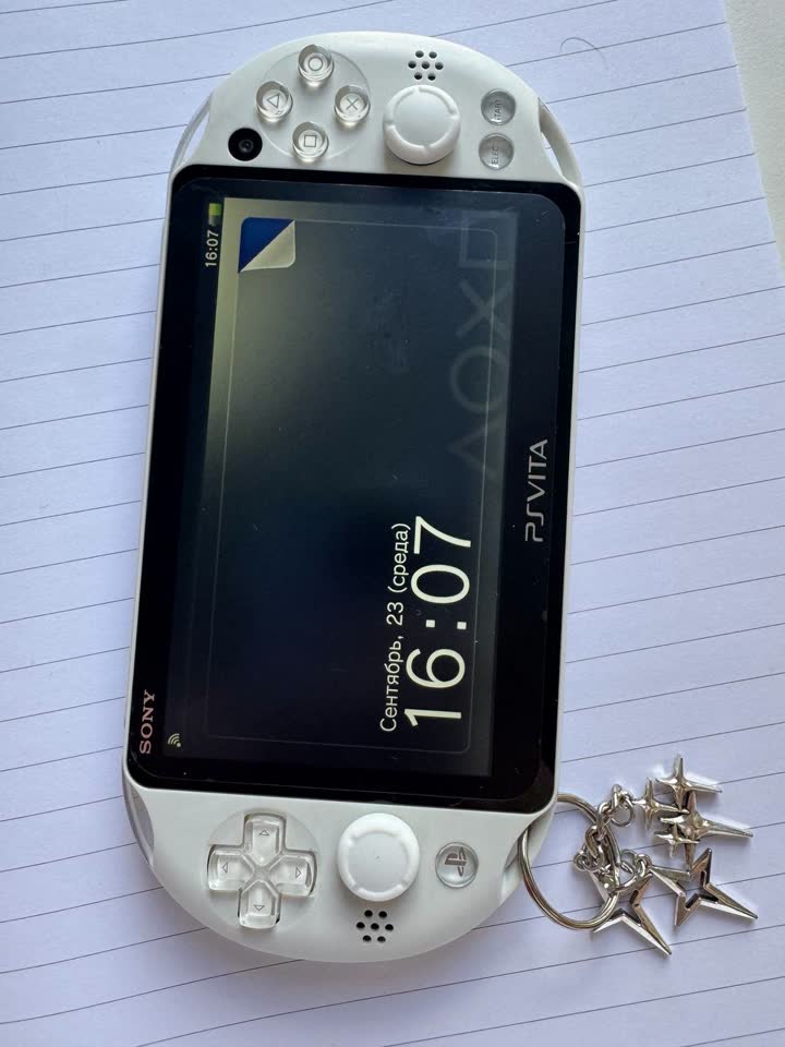 Ps vita white