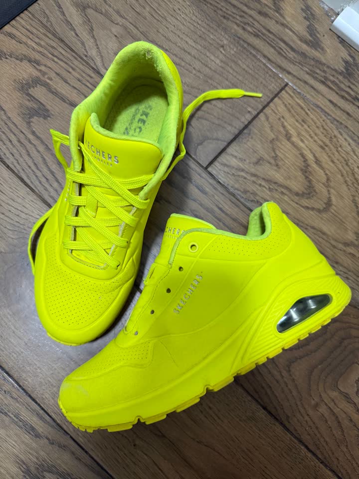 1. кроссовки sketchers, 1000 дин, 25 см/38eu