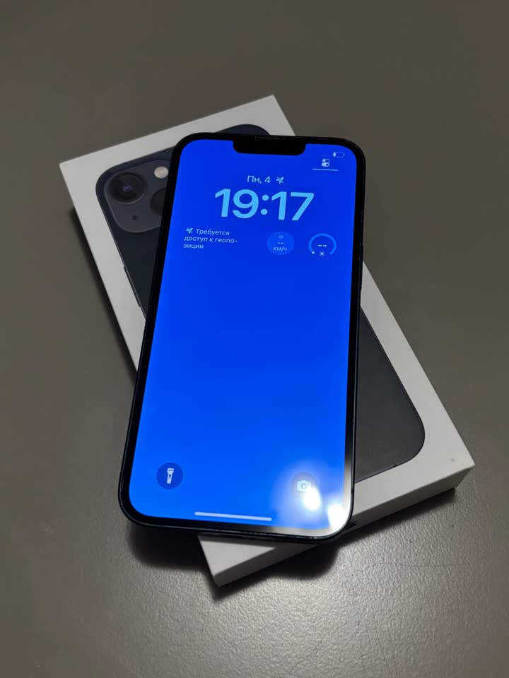 iPhone 13 Blue 128gb