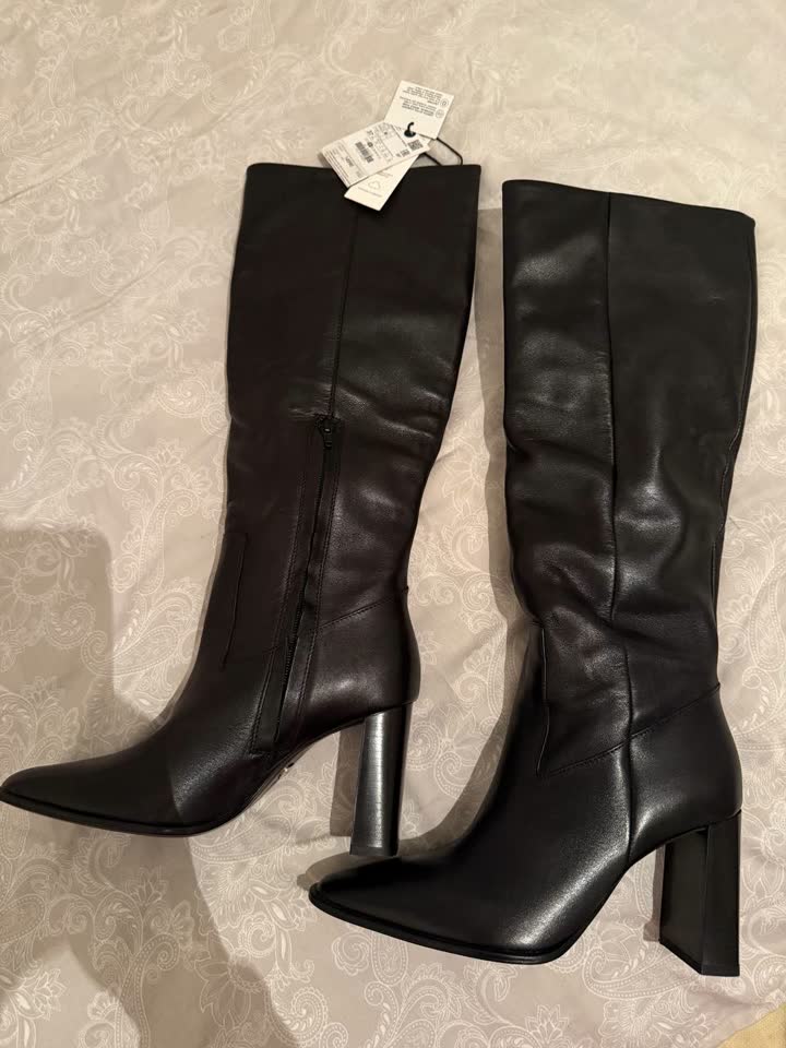 Продаю новые сапоги ZARA