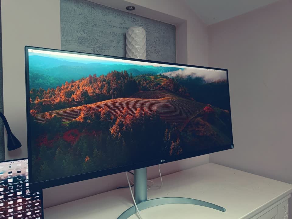 Širokoformatni monitor LG 34WP500-B, 34"