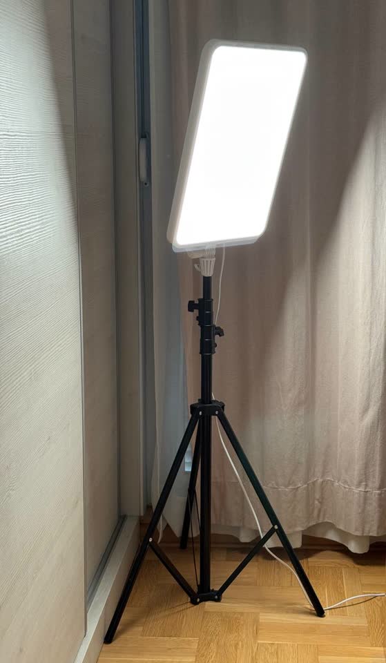 Prodajem LED panel Godox LP800Bi Bi-Color LED Panel 2800–6500K