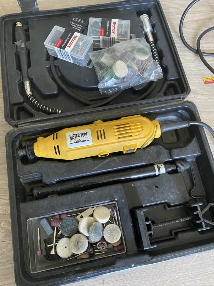 Торцовая шлифовальная машинка Mister Tool